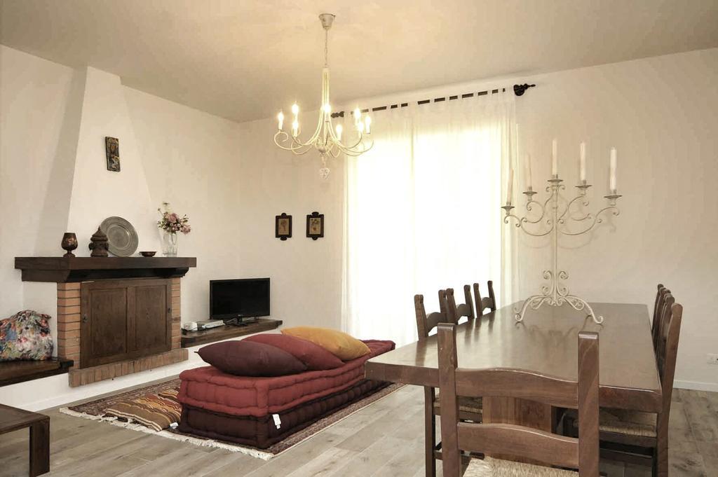 הוילה צ'יביטלה אין ואל די קיאנה La Casa Nel Bosco מראה חיצוני תמונה