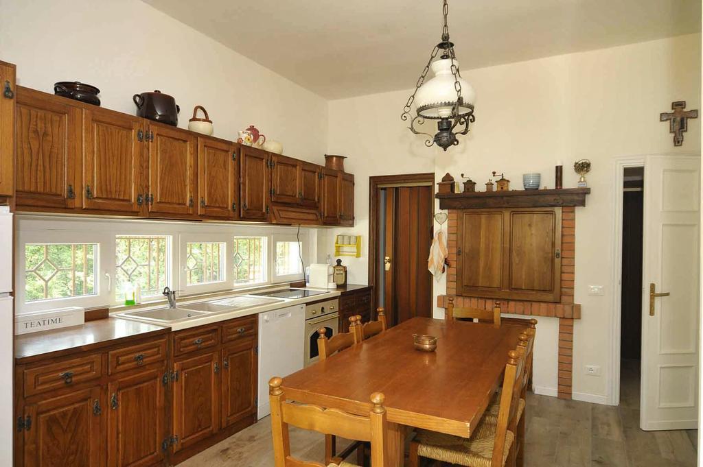 הוילה צ'יביטלה אין ואל די קיאנה La Casa Nel Bosco מראה חיצוני תמונה